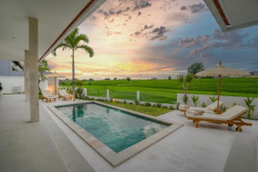 Santorini Sunset NEW 4 BR villa with beautiful rice paddy view and a large pool